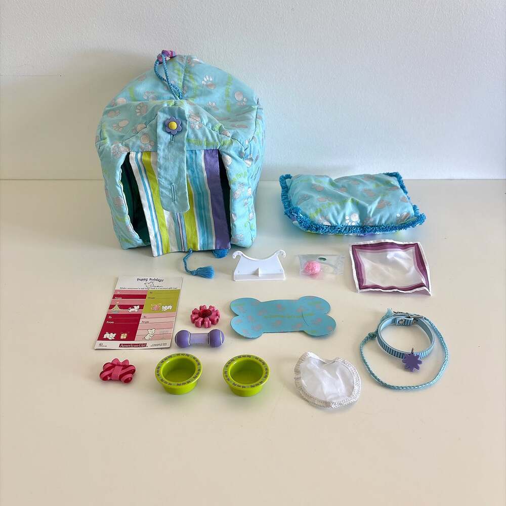 American Girl Coconuts Doghouse with Extra Accessories